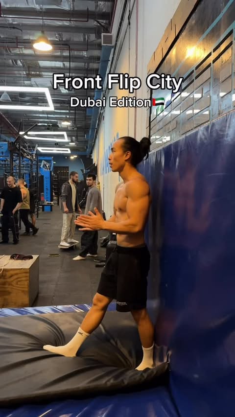 Instagram post by @latwist for XXL Nutrition. Caption reads: [...] ✔️
Supplements ✔️
👉 10 % sparen bei....