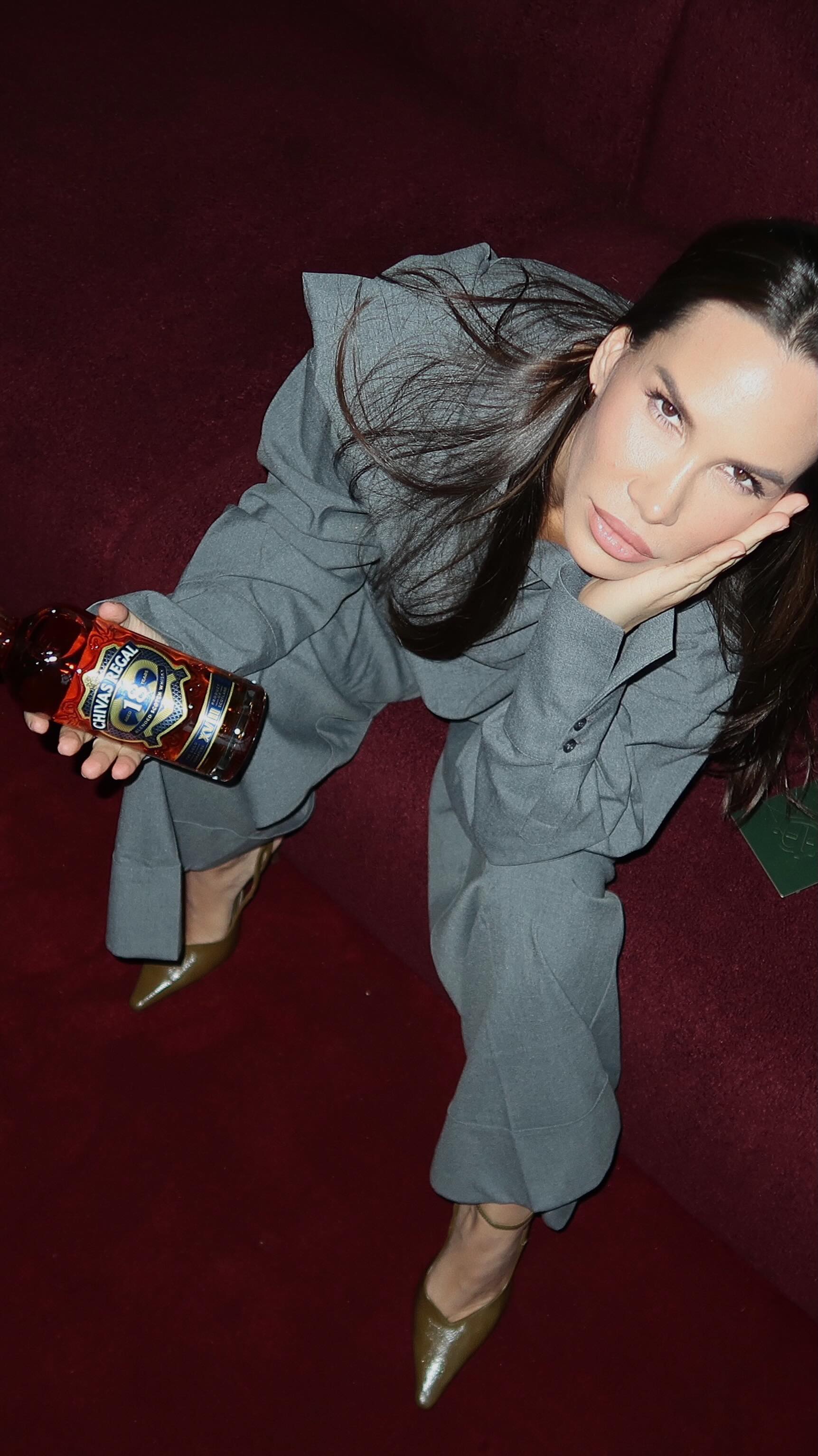 Instagram post by @nikolijaofficial for Chivas Regal. Caption reads: Kad stvaramo – tada rastemo. 🌌
U studiju, sa....