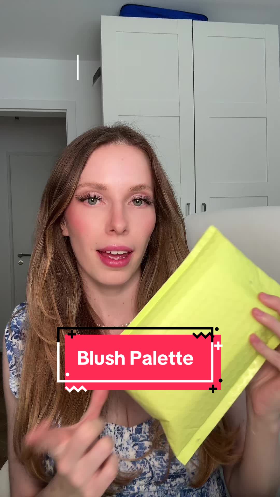 TikTok post by @vanessaeleina for MADE BY MITCHELL. Caption reads: [...] sehr gespannt die zu testen.😍....