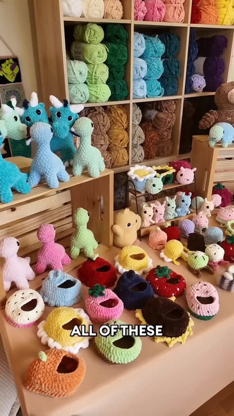 Instagram post by @allez.crochet for VistaPrint. Caption reads: [...] ‘SHIPPING’ for $20 OFF!🥳 Thanks to....