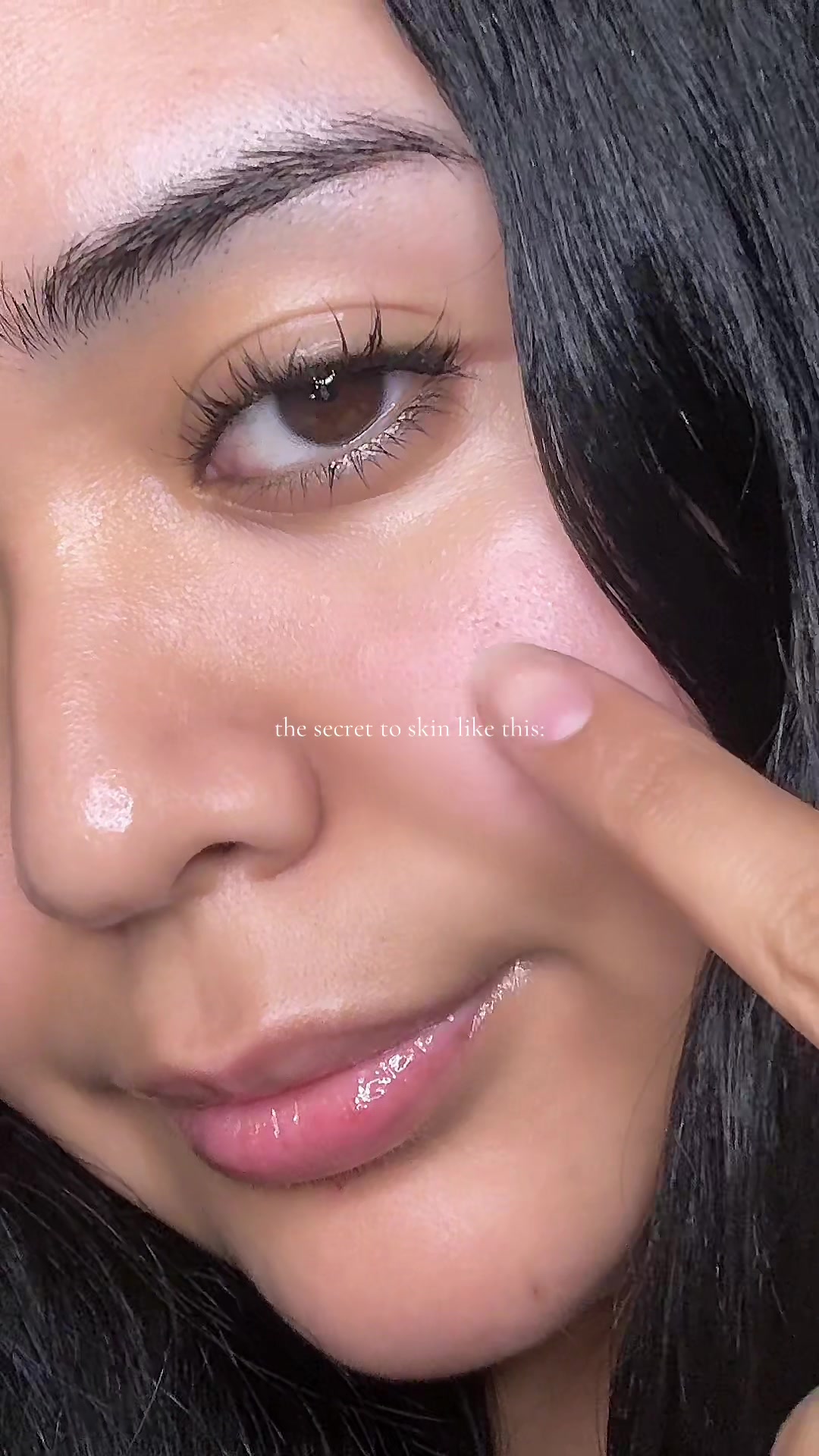 TikTok post by @lelecocos for MIXIK SKIN. Caption reads: the only glow mist i need from now on @MIXIK SKIN....