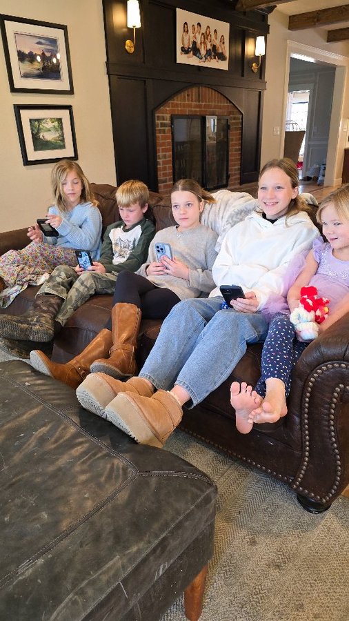 Instagram post by @thebradleybunchadventures for Greenlight. Caption reads: Kids absolutely can understand money management....