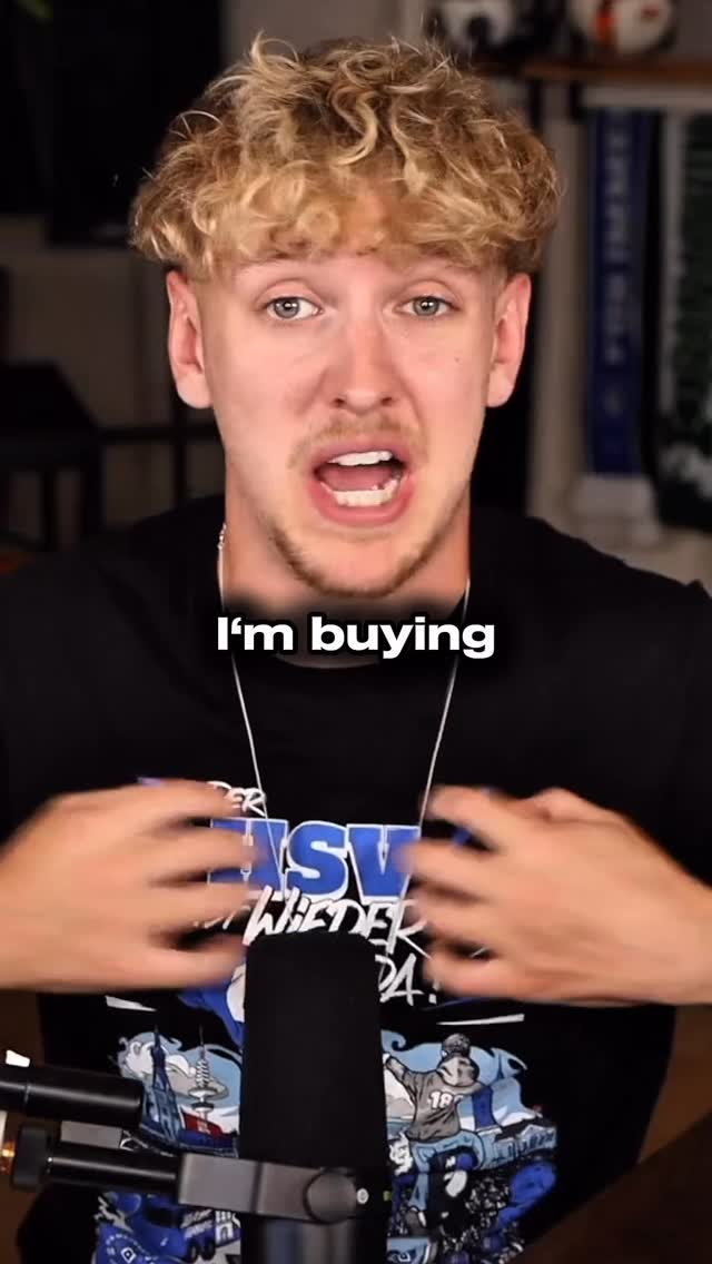 Instagram post by @fiagoball for Sorare. Caption reads: What place will Hamburg finish in the Bundesliga....