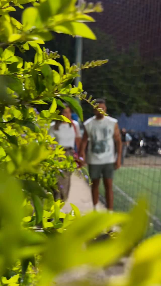 Instagram post by @elchontocali for Sporade Colombia. Caption reads: [...] en la cancha… pero con @sporadecolombia....