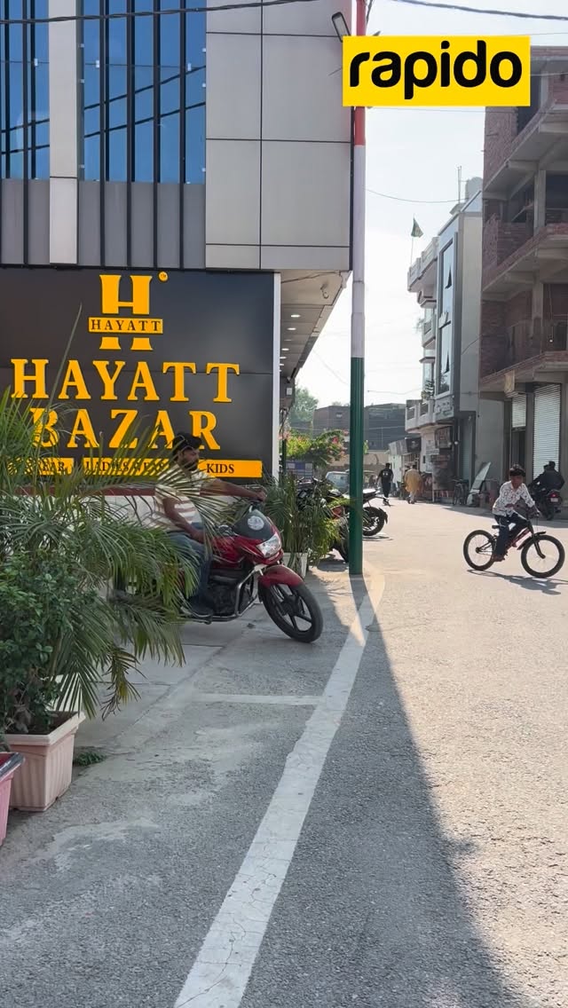 Instagram post by @mr_pilibhit2.0 for Rapido. Caption reads: Ride karein Rapido Ke Saath, Sirf ₹20 Se Shuru!

·....