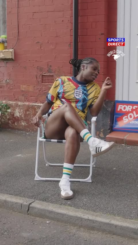 Instagram post by @freda_ayy for Sports Direct. Caption reads: [...] touch is there… it’s just there 🤭....