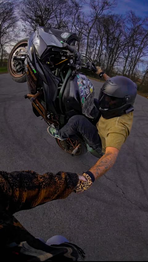 Instagram post by @jrszyjames for ABS Fairings. Caption reads: [...] - @cardosystems - @topstitch_it -....