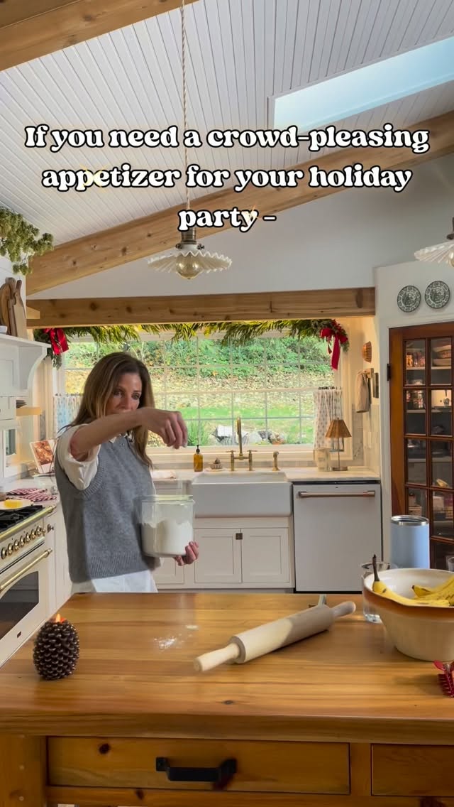 Instagram post by @lemongrovelane for Sezane. Caption reads: Twisted Christmas Tree Pizza Bread - the recipe is....