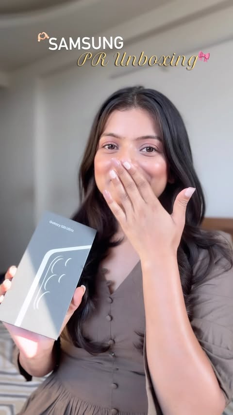 Instagram post by @aakritijhanwar for Samsung. Caption reads: [...] and my heart is full. 🤍✨ Thank you....