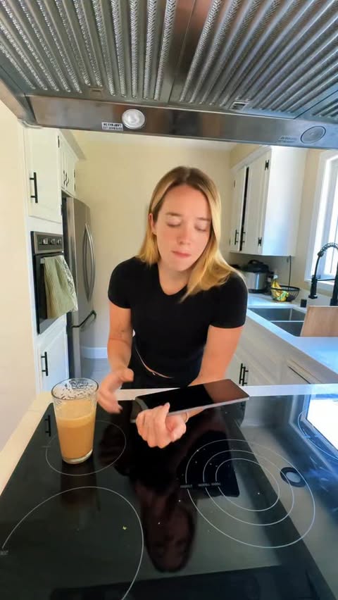Instagram post by @maddies_mundo for Boost Mobile. Caption reads: [...] with my #galaxytaba11plus @samsungus....