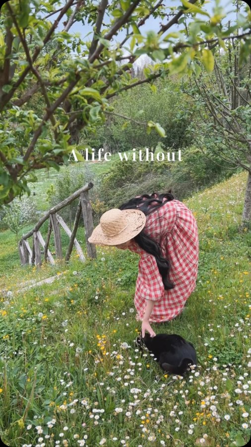 Instagram post by @thuydao__ for Epidemic Sound. Caption reads: I can’t imagine a world like that.
Music is what....