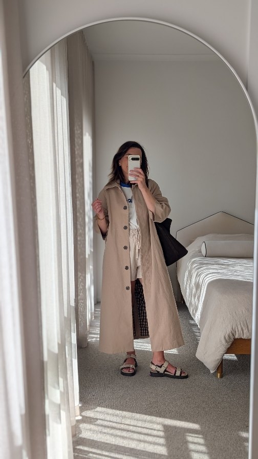 Instagram post by @sim.spys.stylist for Merry People. Caption reads: These are not your average sandals.

Comfort,....