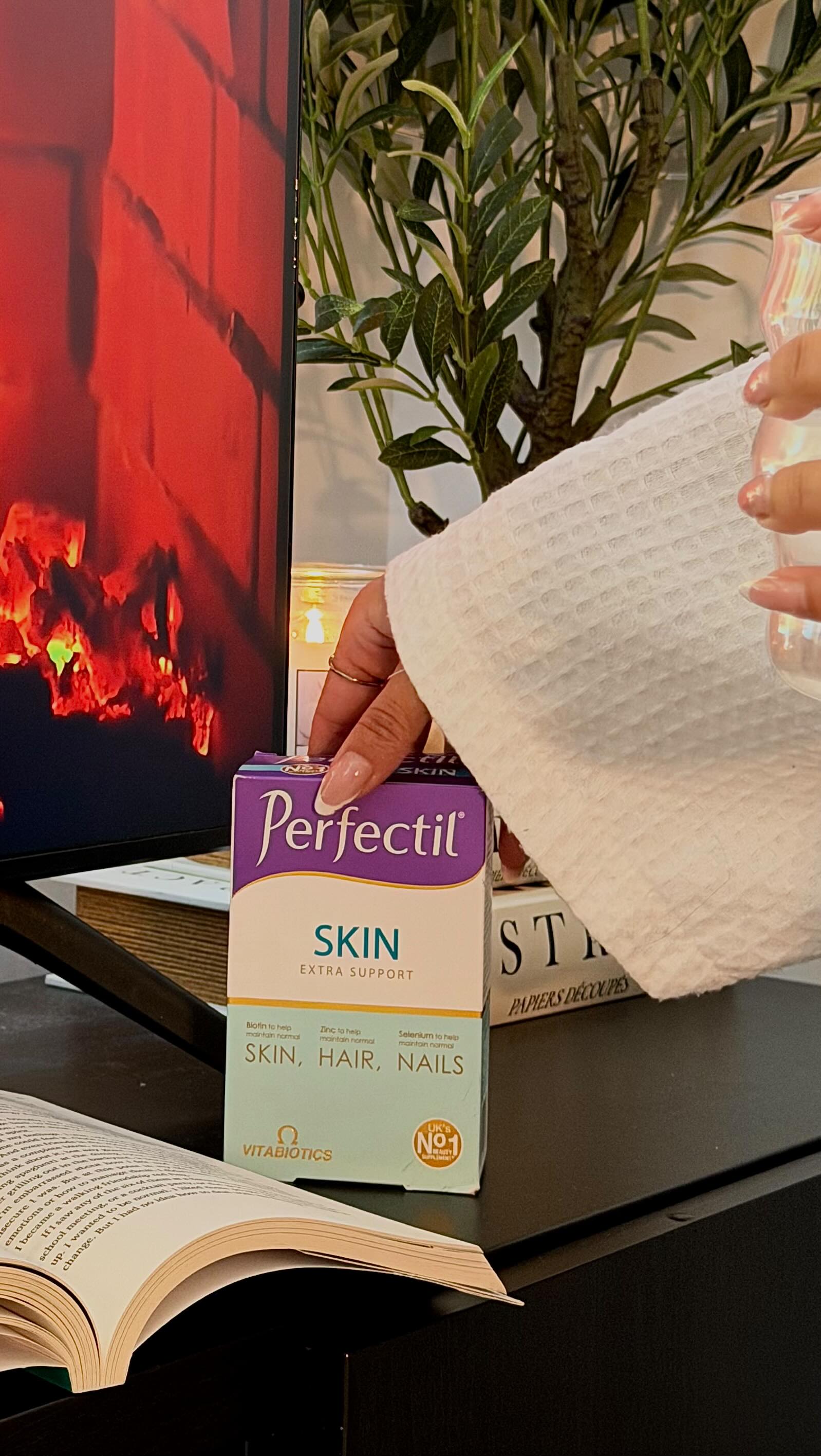 Instagram post by @kayenaatt for Perfectil. Caption reads: [...] 🤍 I’ll never stop talking about the....