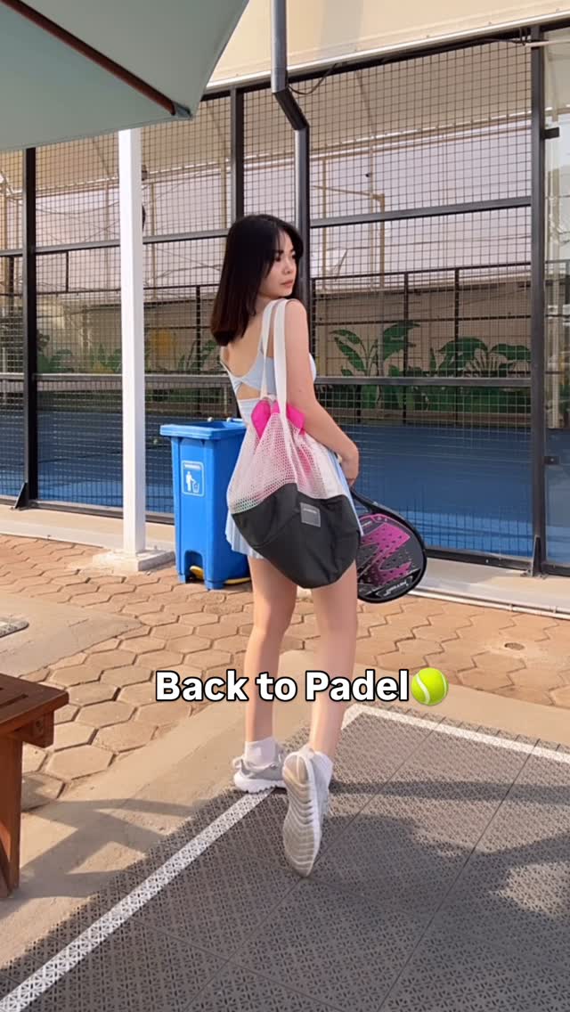 Instagram post by @essywidjaja for Beyond The Vines. Caption reads: Morningg…. Back to Padel🎾🎾 
My lovely bag....