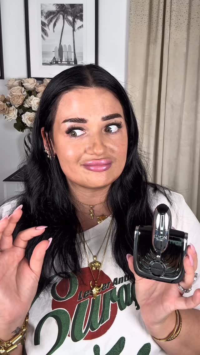 Instagram post by @paulina.perfumes for Elyon Dubai. Caption reads: My new fav sexy oud by @elyondubai @curlyfragrance....