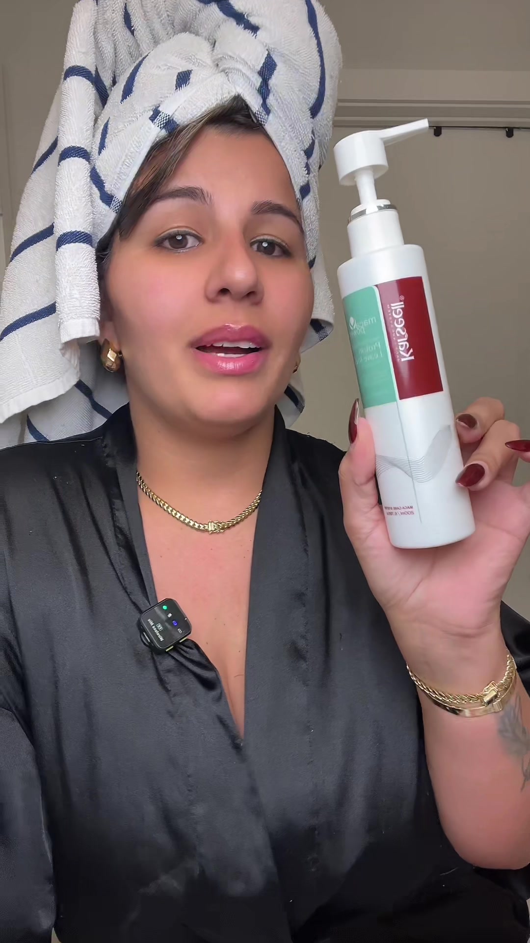 TikTok post by @adrychris2019 for Karseell Collagen. Caption reads: Karseell leave in conditioner @karselloficialec....