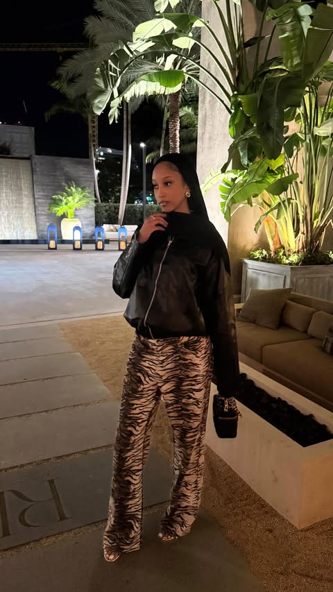 Instagram post by @yrmanda.a for Shopify. Caption reads: [...] will thank you! Building my brand on....