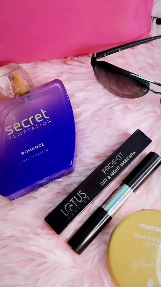 Instagram post by @its_moon.light_ for Lotus Herbals. Caption reads: #FreeGift
“I’m all about multi-taskers—and this....