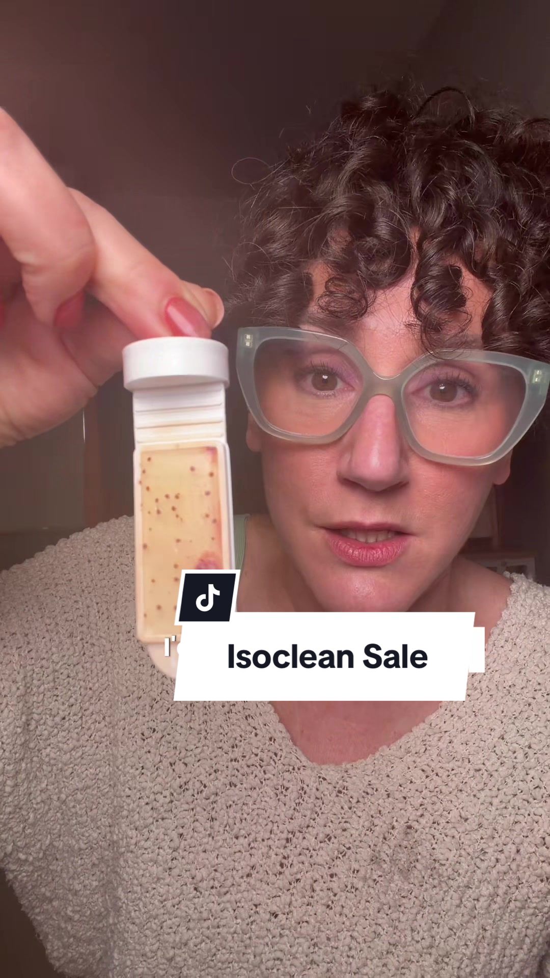 TikTok post by @makeupbykaty_angelidi for ISOCLEAN. Caption reads: [...] to get your brushes clean. @ISOCLEAN sale is....