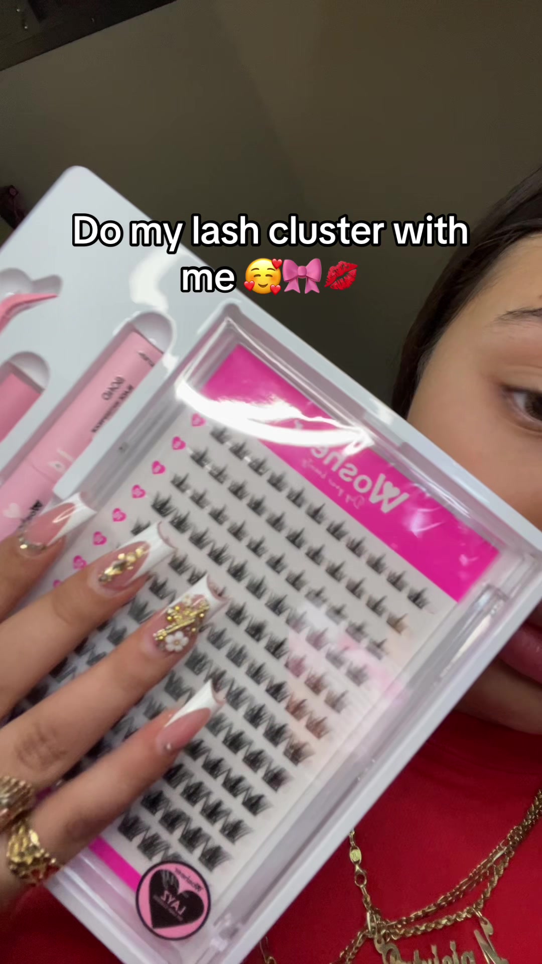 TikTok post by @breydipereiraaaa for VAVALASH. Caption reads: 😍😍😍@wosheerlash.emilia #breidypereiraaaa💸....