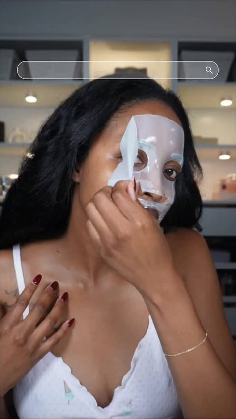 Instagram post by @theflaviajacintho for Give Me Cosmetics. Caption reads: ad. Busy week ahead, which means it’s time for a....