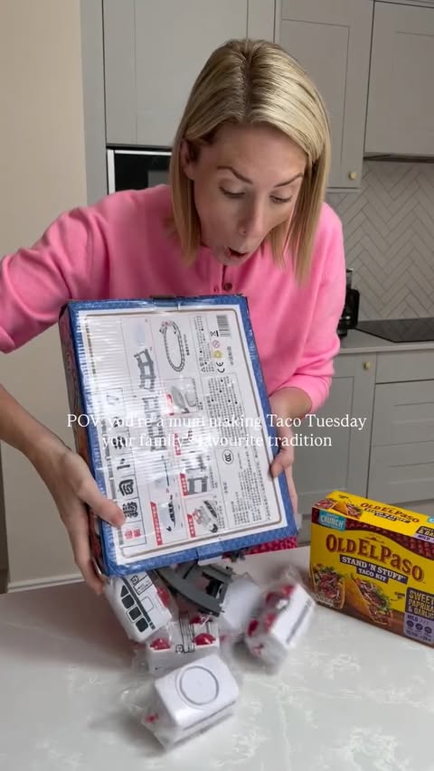 Instagram post by @muddlethroughmummy for Old El Paso. Caption reads: [...] 🌮✨AD We’re loving the new & improved Old El....