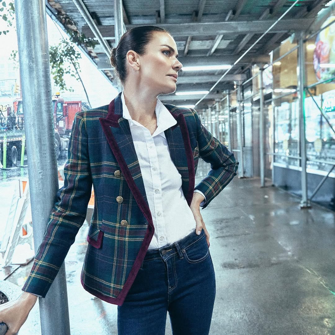 Instagram post by @alejandraderojas for Silbon. Caption reads: @silbonmoda @valero_rioja @cynthiadeleon_.
