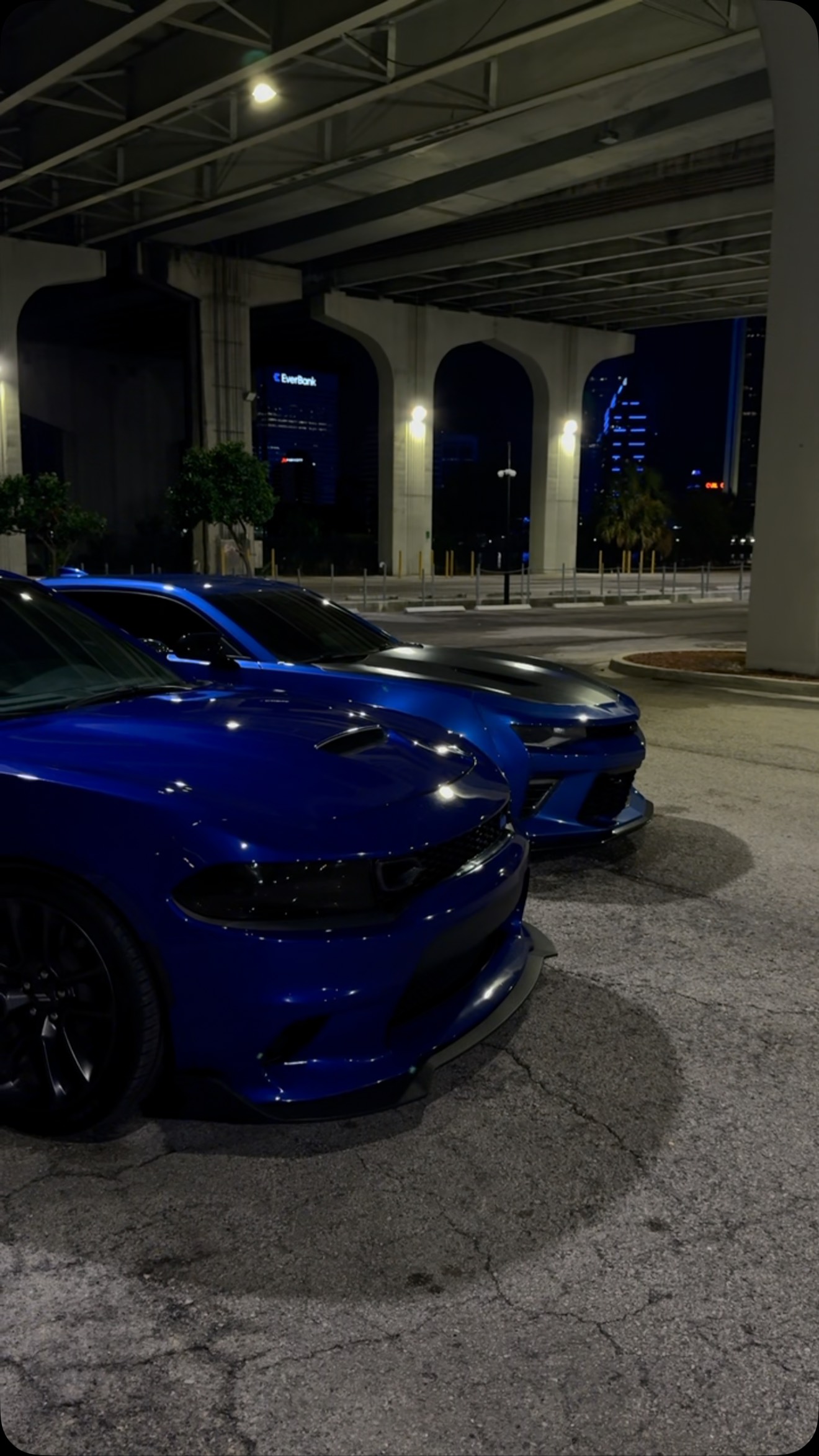 Instagram post by @1leheem for RAXTiFY. Caption reads: [...] : // @oneuplighting // @raxtify....