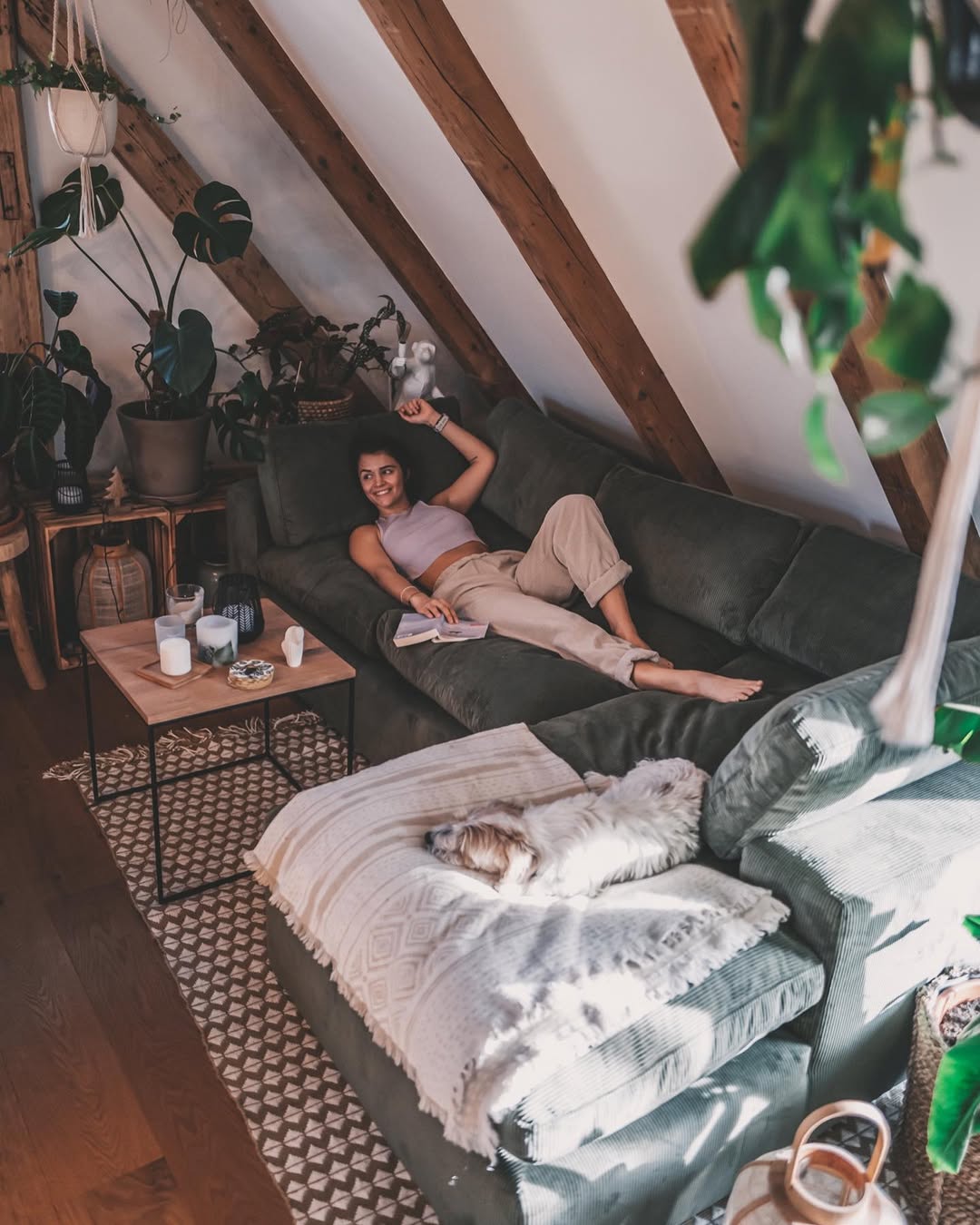 Instagram post by @nina.radman for MADE.COM. Caption reads: plans for the weekend 🛋*werbung -  so viel Zeit....