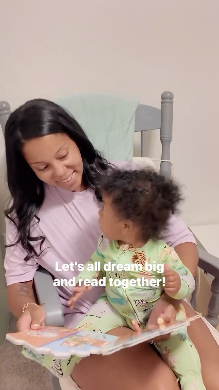 Instagram post by @camillesmiith for Penguin. Caption reads: Summer reading made fun with Bluey! #Ad We’re....