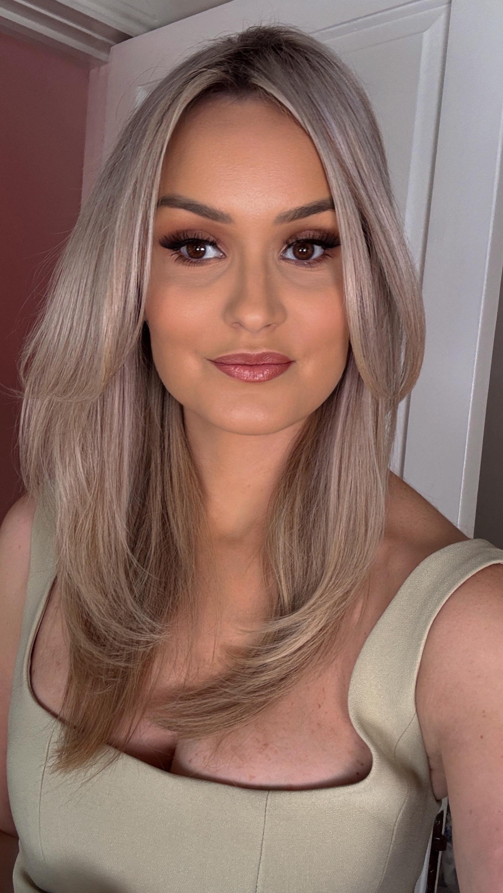 Instagram post by @martinasmark for LIKEtoKNOW.it. Caption reads: [...] thermal. Hair brush All linked on my....