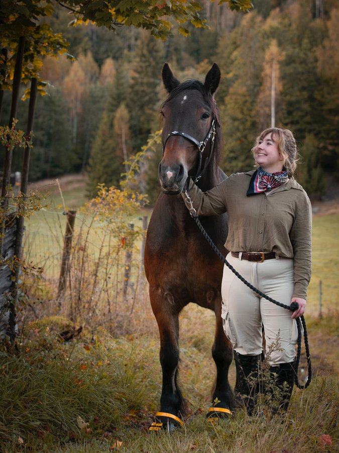 Instagram post by @emma.wold for Scoot Boots. Caption reads: {annonse} Welcome autumn! 🍄‍🟫🍂🌞 Brego is....