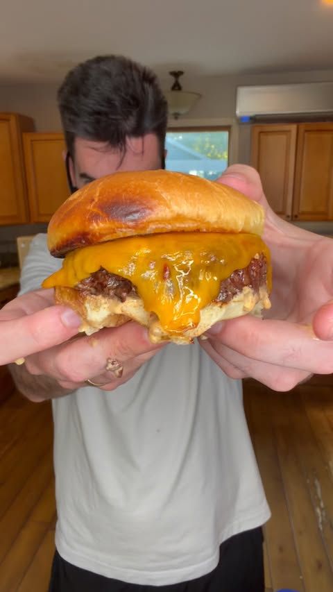 Instagram post by @richardeats_ for Meijer. Caption reads: [...] and using Certified Angus Beef from....