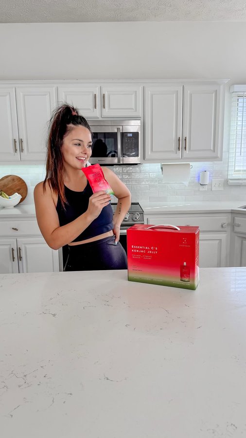 Instagram post by @k.neeekola for EVERYDAZE. Caption reads: [...] got a healthy upgrade! 🌱✨ Discover....