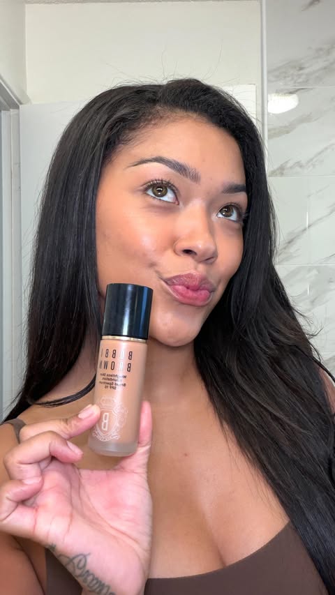Instagram post by @leilanigreen for Bobbi Brown Cosmetics. Caption reads: BECAUSE SOMETIMES YOU ONLY HAVE TIME FOR A 5 MIN....