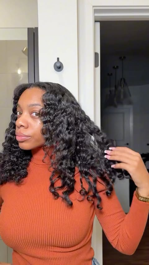 Instagram post by @kortneynoelle for Carol's Daughter. Caption reads: [...] 9-5 folks! 💁🏾‍♀️Switch it up with....