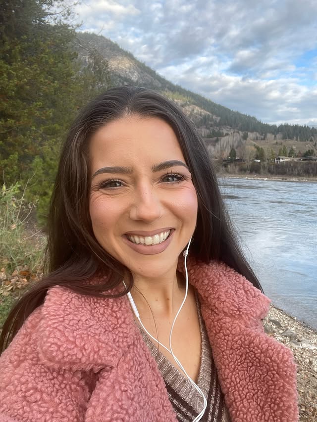 Instagram post by @krystalclearmakeup for Fresh. Caption reads: A little of life lately 💞.