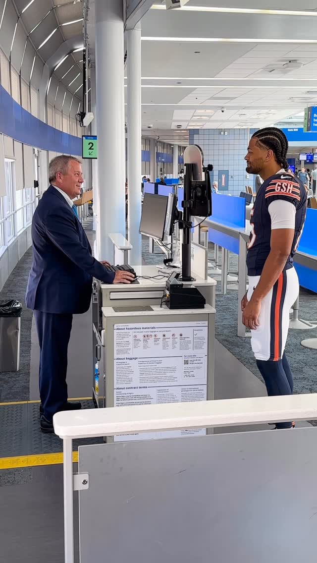 Instagram post by @romeodunze for United Airlines. Caption reads: Chicago’s Rome 🤝 Chicago to Rome #UnitedPartner.