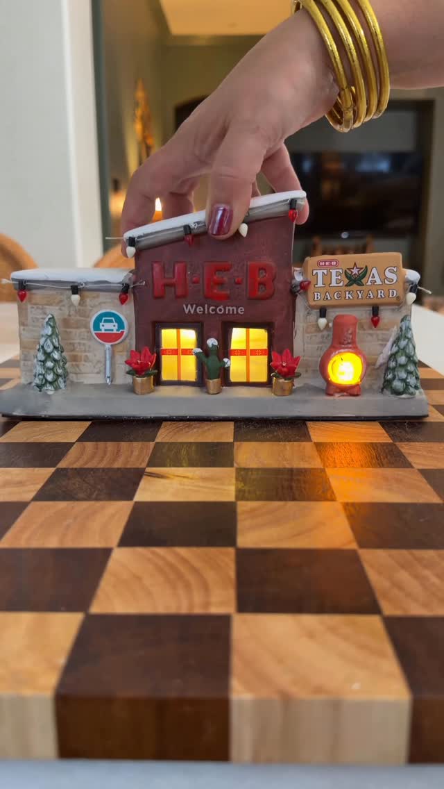 Instagram post by @littlecajunhouse for H-E-B. Caption reads: #AD

  Y’all have to come see what my friends @heb....