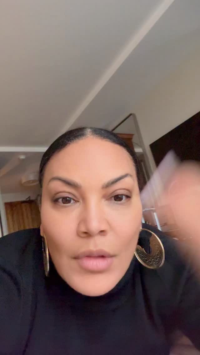 Instagram post by @egyptsherrod for US Bank. Caption reads: Just landed in Chicago for my speech at @usbank....