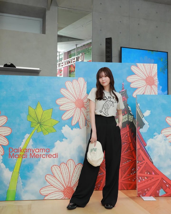 Instagram post by @ui.mihara_official for Mardi Mercredi. Caption reads: 「Mardi Mercredi....