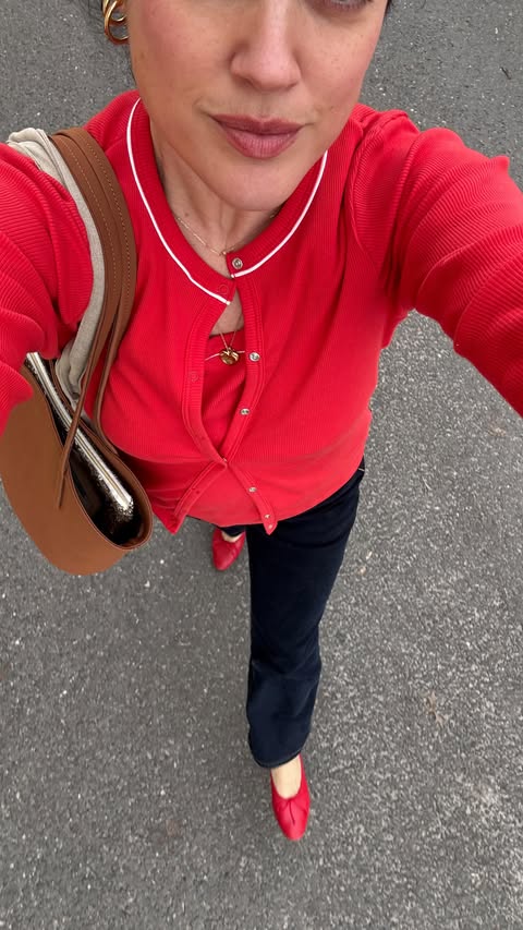 Instagram post by an influencer for Alénore. Caption reads: Tenue du jour : vendredi 💃🏻 Jean....