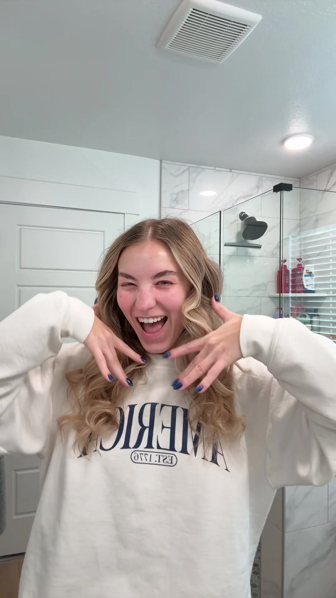 TikTok post by @caitlinjaremi for Kitsch. Caption reads: [...] #heatlesshair #heatlesscurls #kitsch @Kitsch....