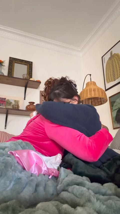 Instagram post by @brookeaverick for Kleenex. Caption reads: #ad Thank goodness for @Kleenex #KleenexPartner.