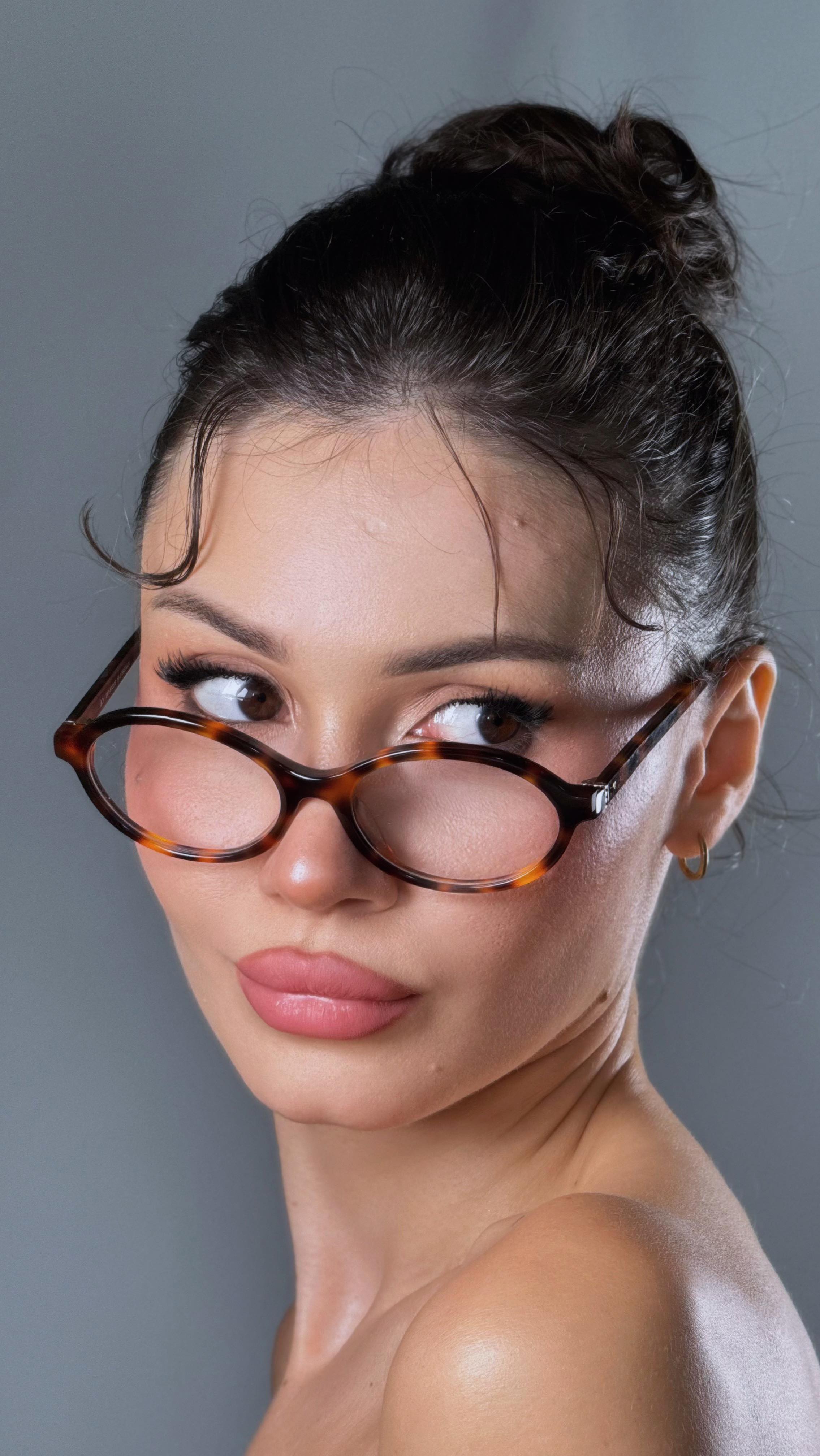 Instagram post by @maryam_makeupartt for Zeelool. Caption reads: ✨ Geek is the new Chic with @zeelool 
 Use code....