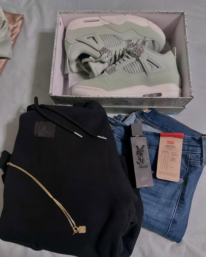 Instagram post by @girl_with_1eye for Slide Jewels. Caption reads: [...] I’m so spoiled! #birthdaymonth @slidejewels....