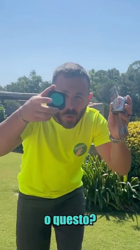 Instagram post by @greenhouseitalia for Moasure. Caption reads: Moasure 📏📟📲🌱🌳🌸 - - Moasure Moasure pro [...].