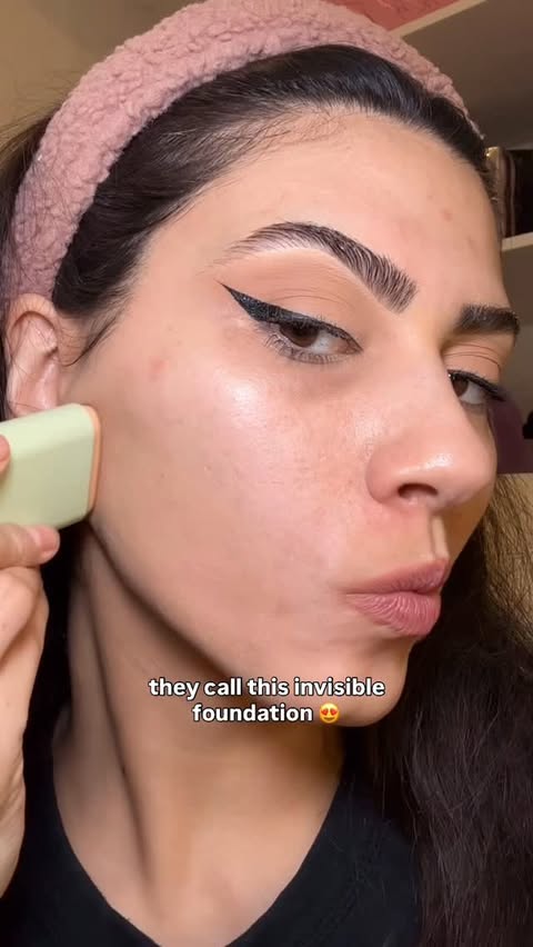 Instagram post by @beautybyminks for Pixi Beauty. Caption reads: it’s like skin 😍 perfect match too @pixibeauty....