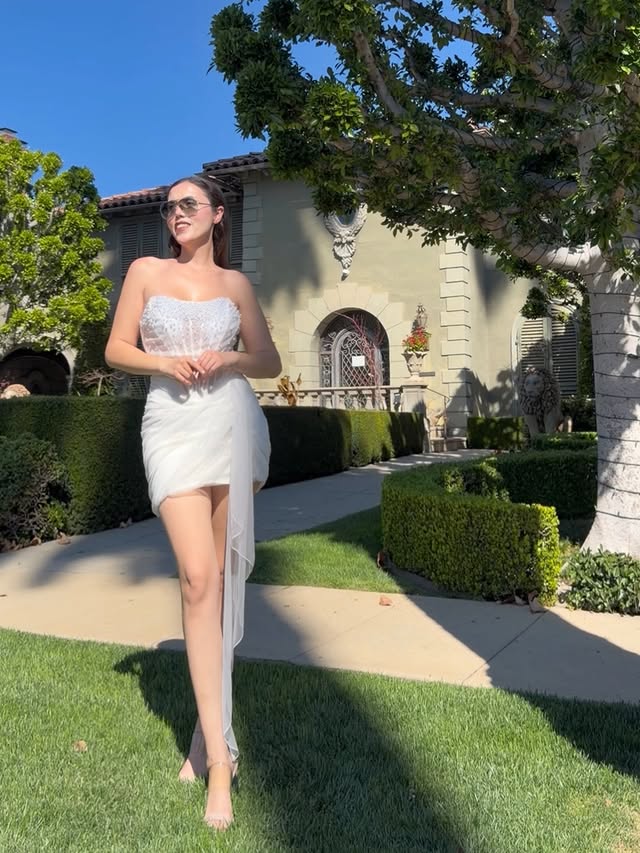 Instagram post by an influencer for SHEIN. Caption reads: 🥳Download the SHEIN App to check out these....