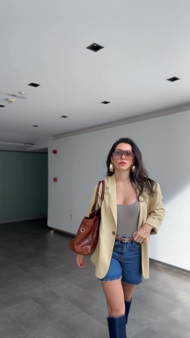 Instagram post by @trendseli for Koton. Caption reads: Outfit details ⤵️
ceket @hm 
çizme @zara 
gözlük....